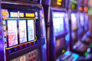 Live dealer roulette table with multi-camera broadcast